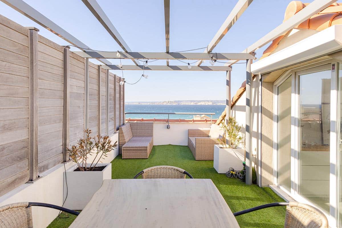 MARSEILLE 8EME DERNIER ETAGE T4 DUPLEX VUE MER