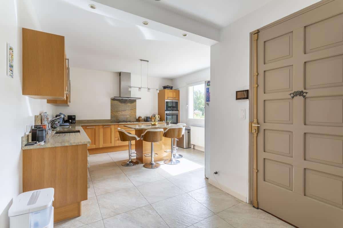 Beautiful villa in a quiet environment with exceptional views