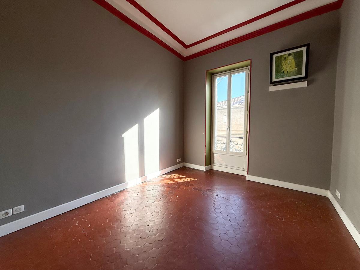 APARTMENT (2 lots combined) IN BOURGEOIS BUILDING – POSSIBLE