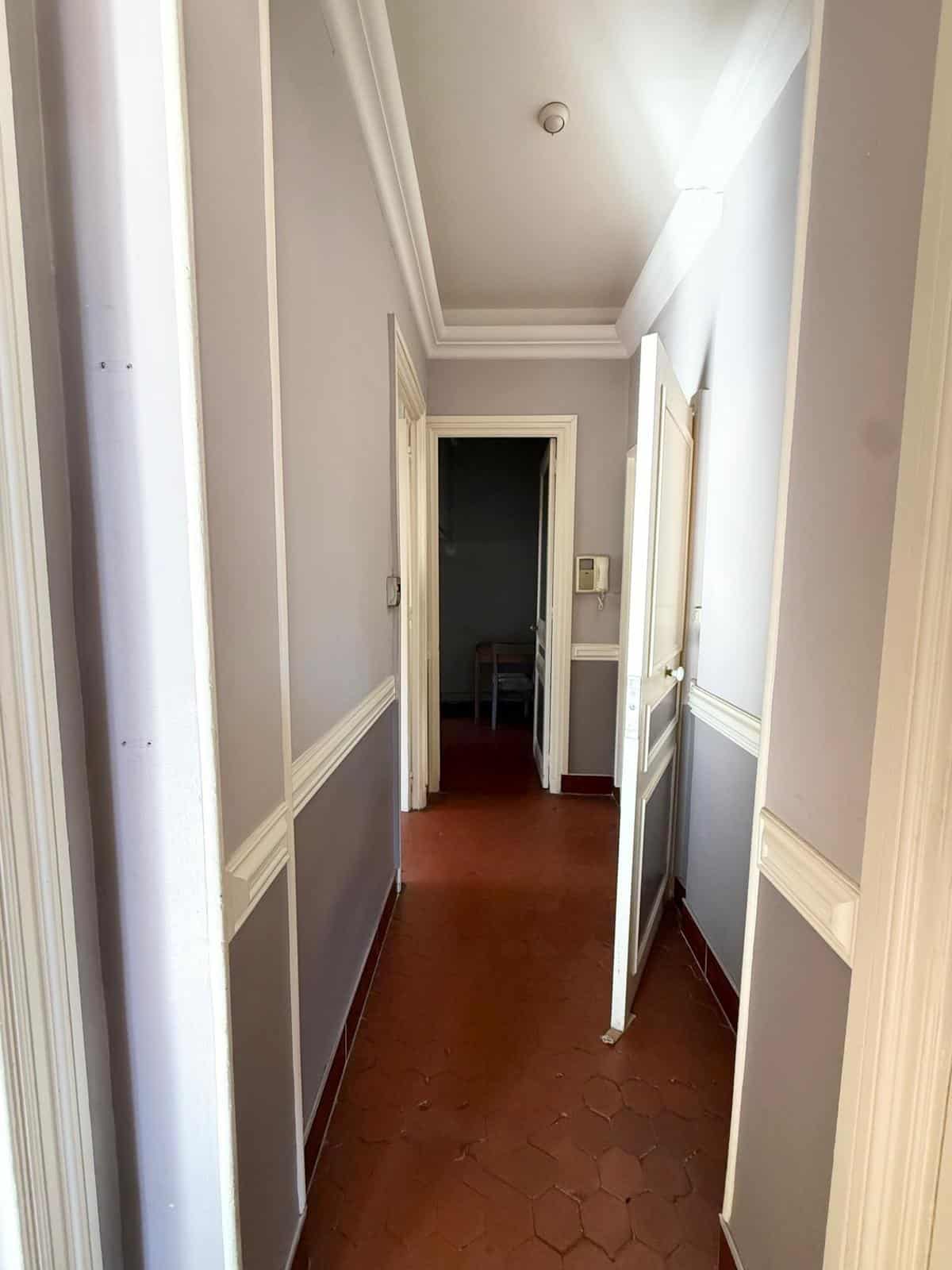 APARTMENT (2 lots combined) IN BOURGEOIS BUILDING – POSSIBLE