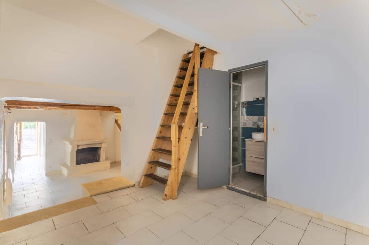 Maison de village région d’Aix en Provence au coeur du vill