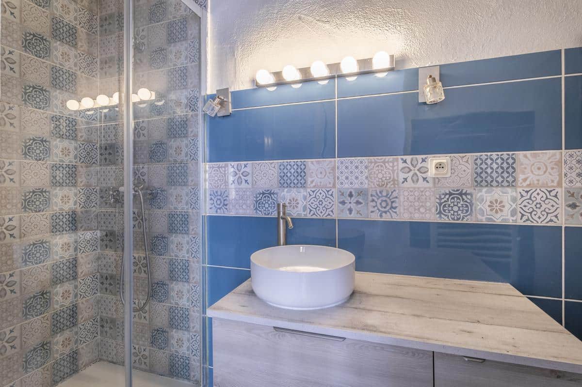 Village house in the Aix en Provence region in the heart of the town