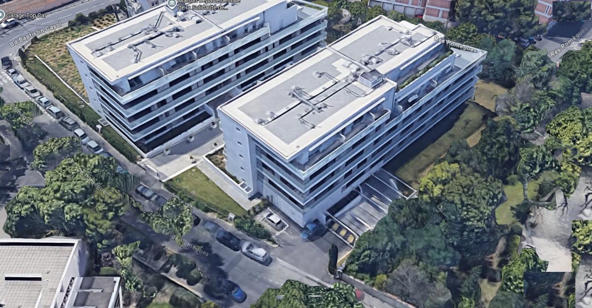 Box fermé de 14 m2 en Sous-Sol Marseille 13008