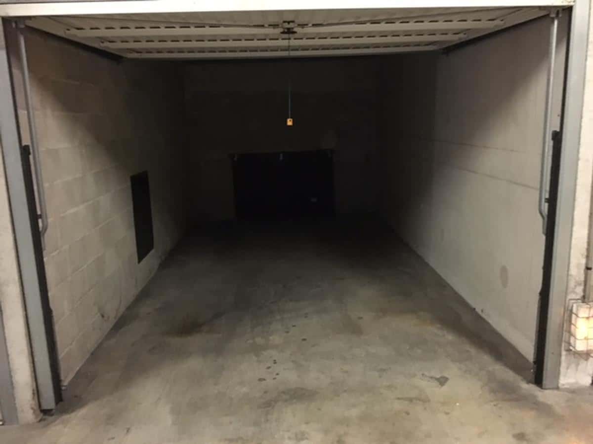 Closed box of 14 m2 in Basement Marseille 13008