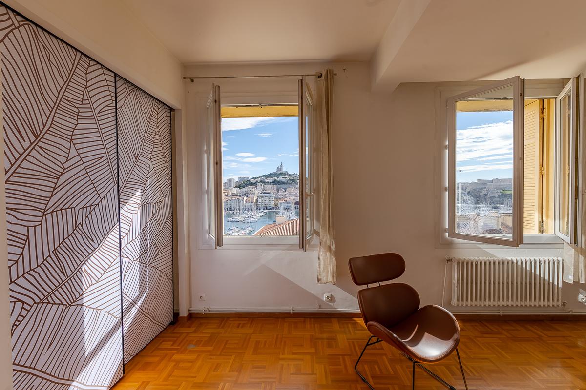 Sublime Type 3 meublé de 96 m2 Pleine vue Port