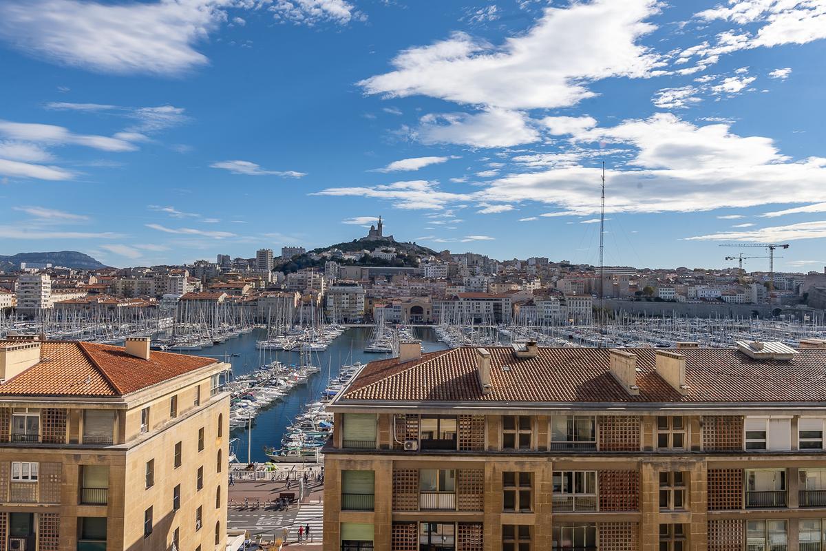 Sublime Type 3 furnished with 96 m2 Full Port view