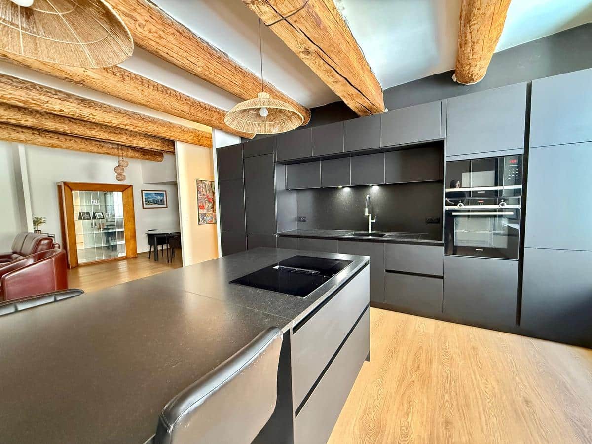 Professional premises of 120 m2 Marseille Vieux Port