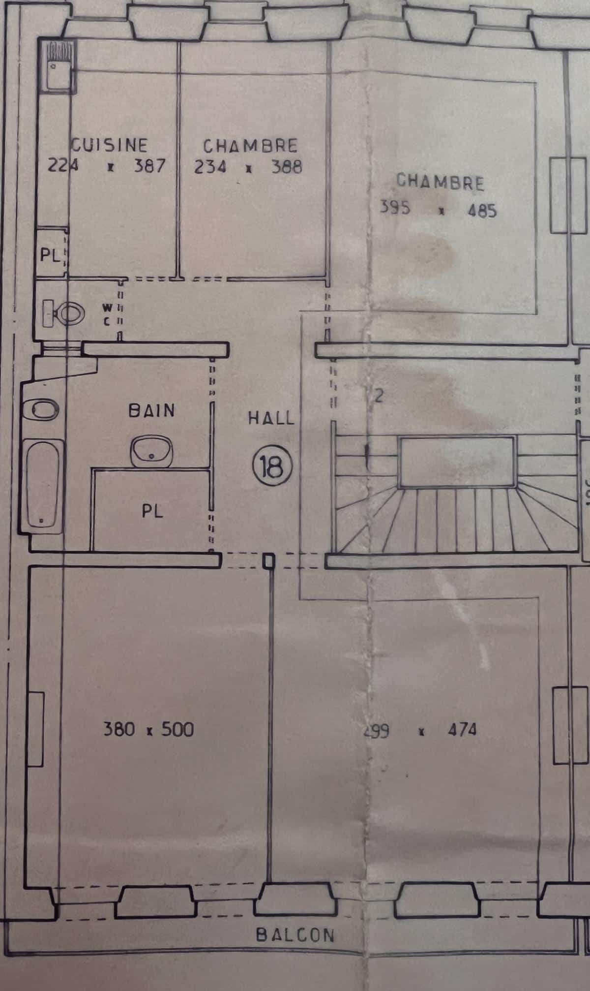 Type 4 100 m2 35 Rue de la Bibliothèque – 13001 Marseill