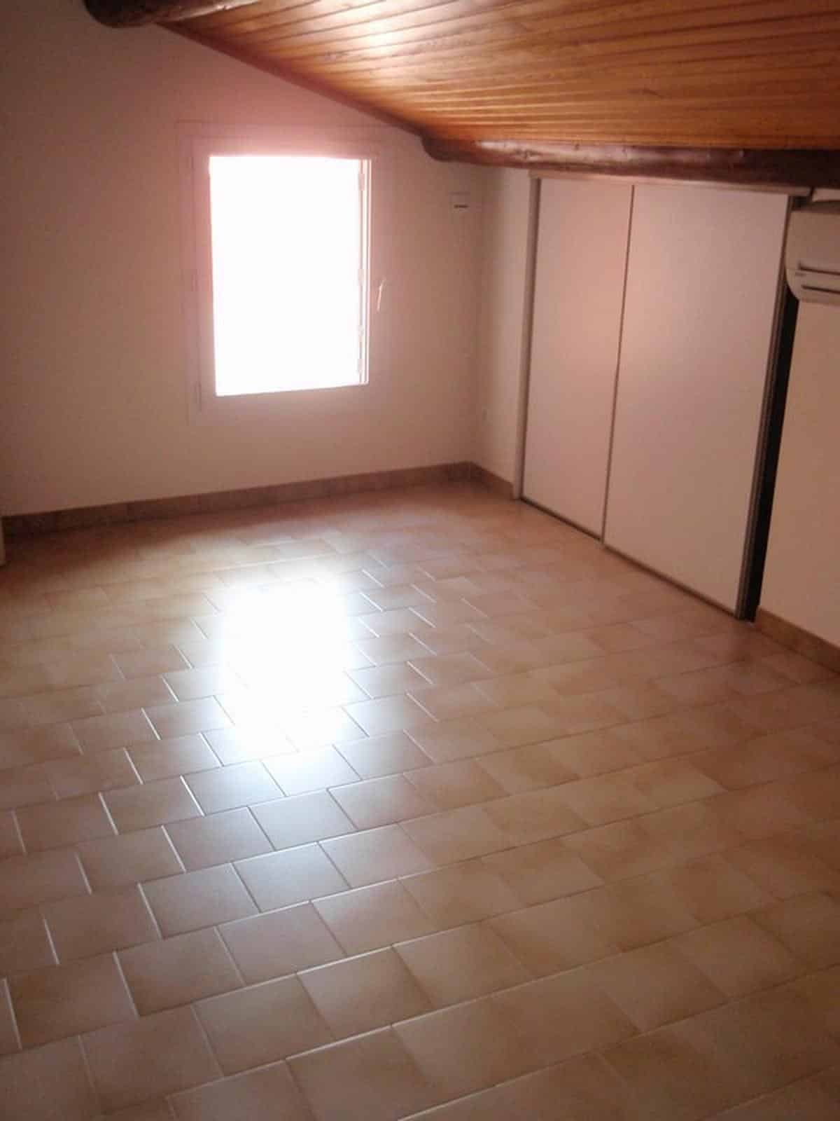 Apartment T3 Simiane-Collongue