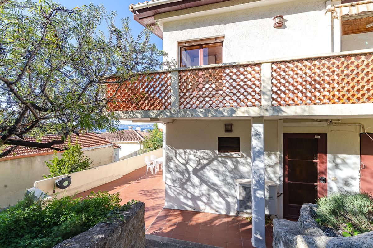 ROUCAS WHITE – SEA VIEW HOUSE T5 100M2 – TERRACE 33M2 – BALL