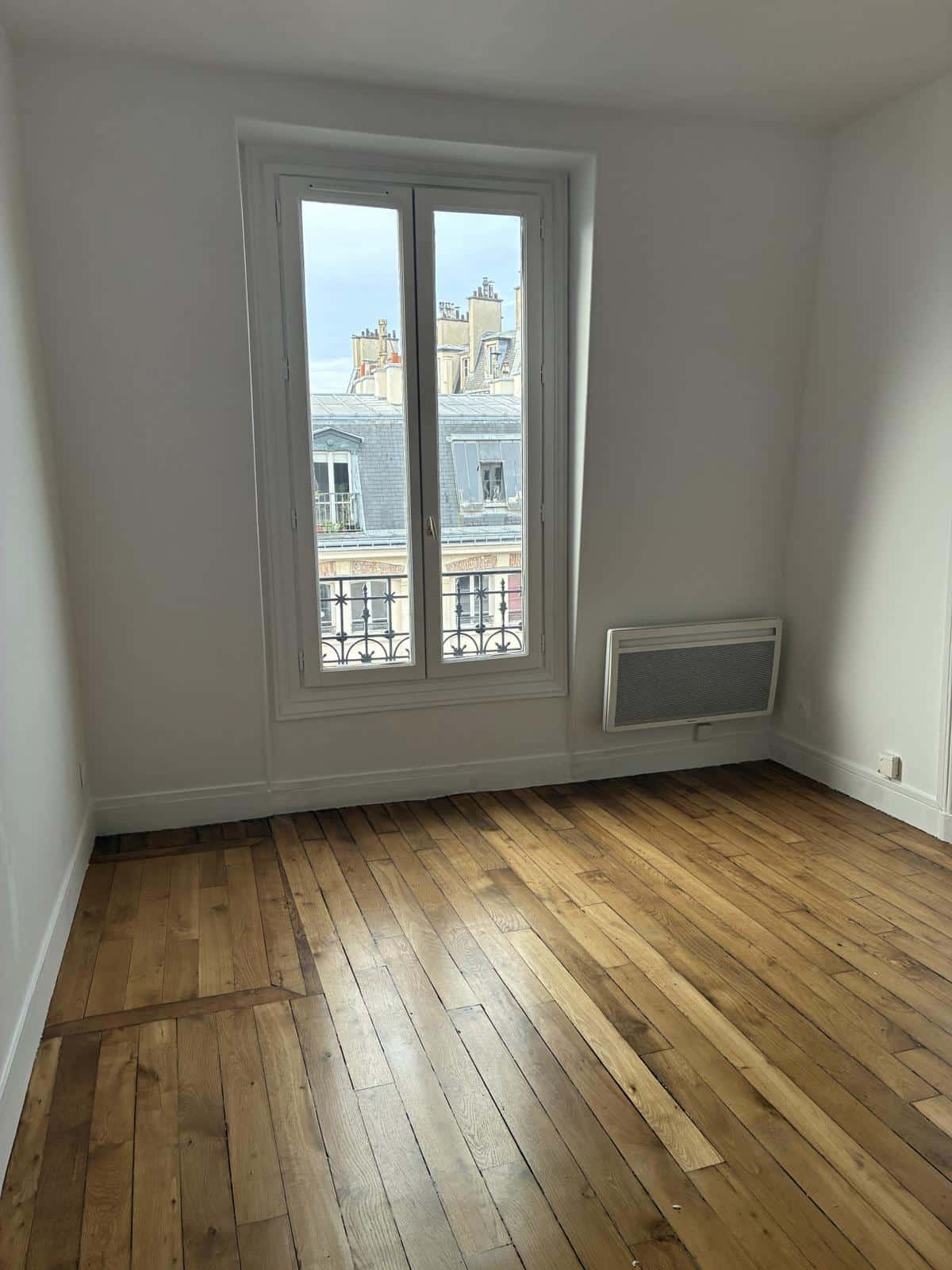 10th district LOUIS BLANC: NEWLY RENOVATED TWO-ROOM APARTMENT FOR RENT