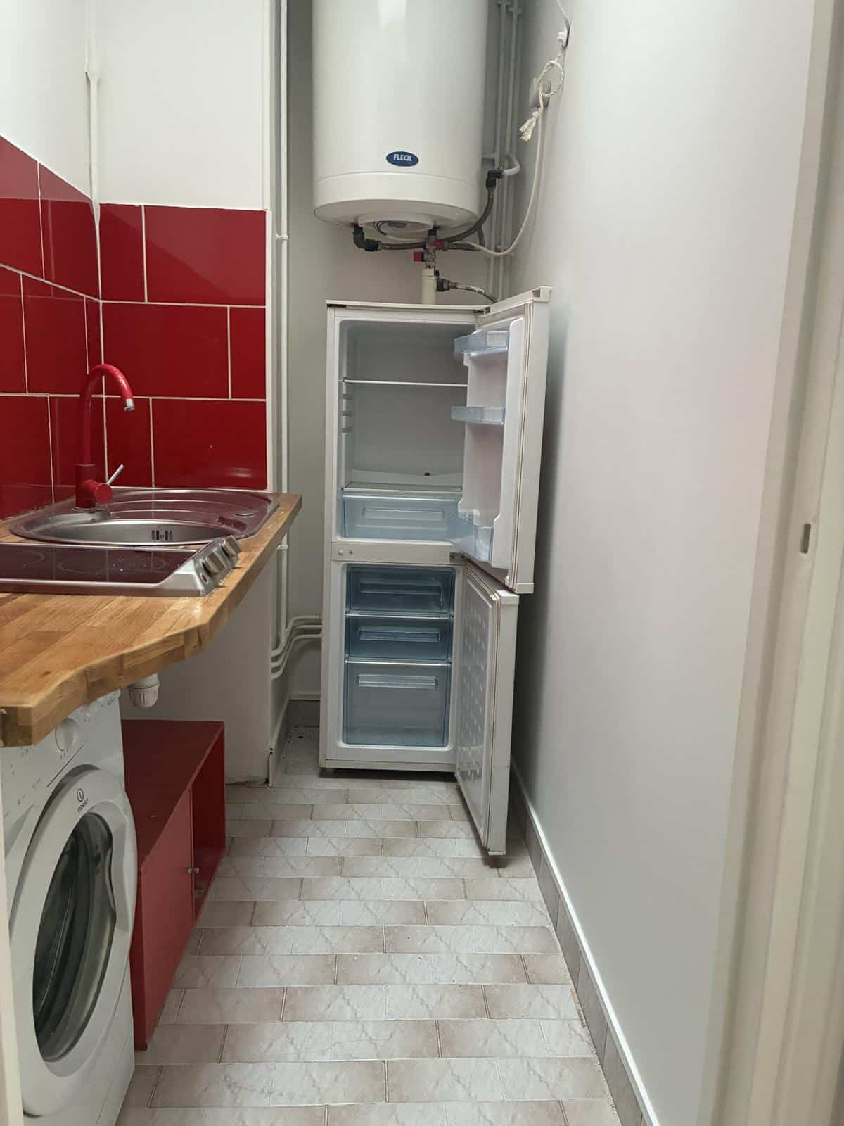 10th district LOUIS BLANC: NEWLY RENOVATED TWO-ROOM APARTMENT FOR RENT