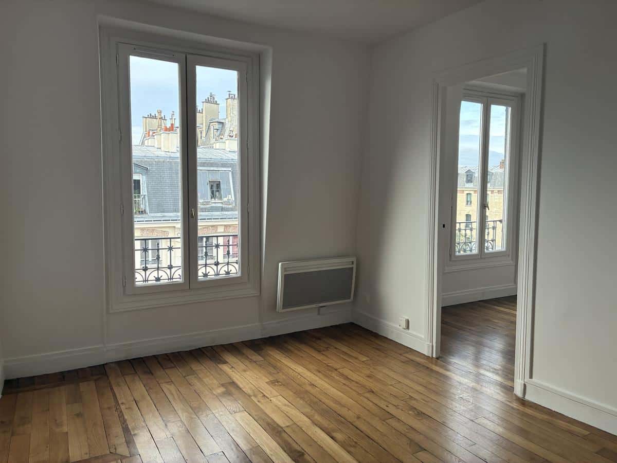 10th district LOUIS BLANC: NEWLY RENOVATED TWO-ROOM APARTMENT FOR RENT