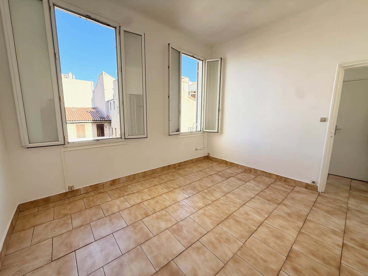 Type 1/2 de 30 m2 13010 Marseille