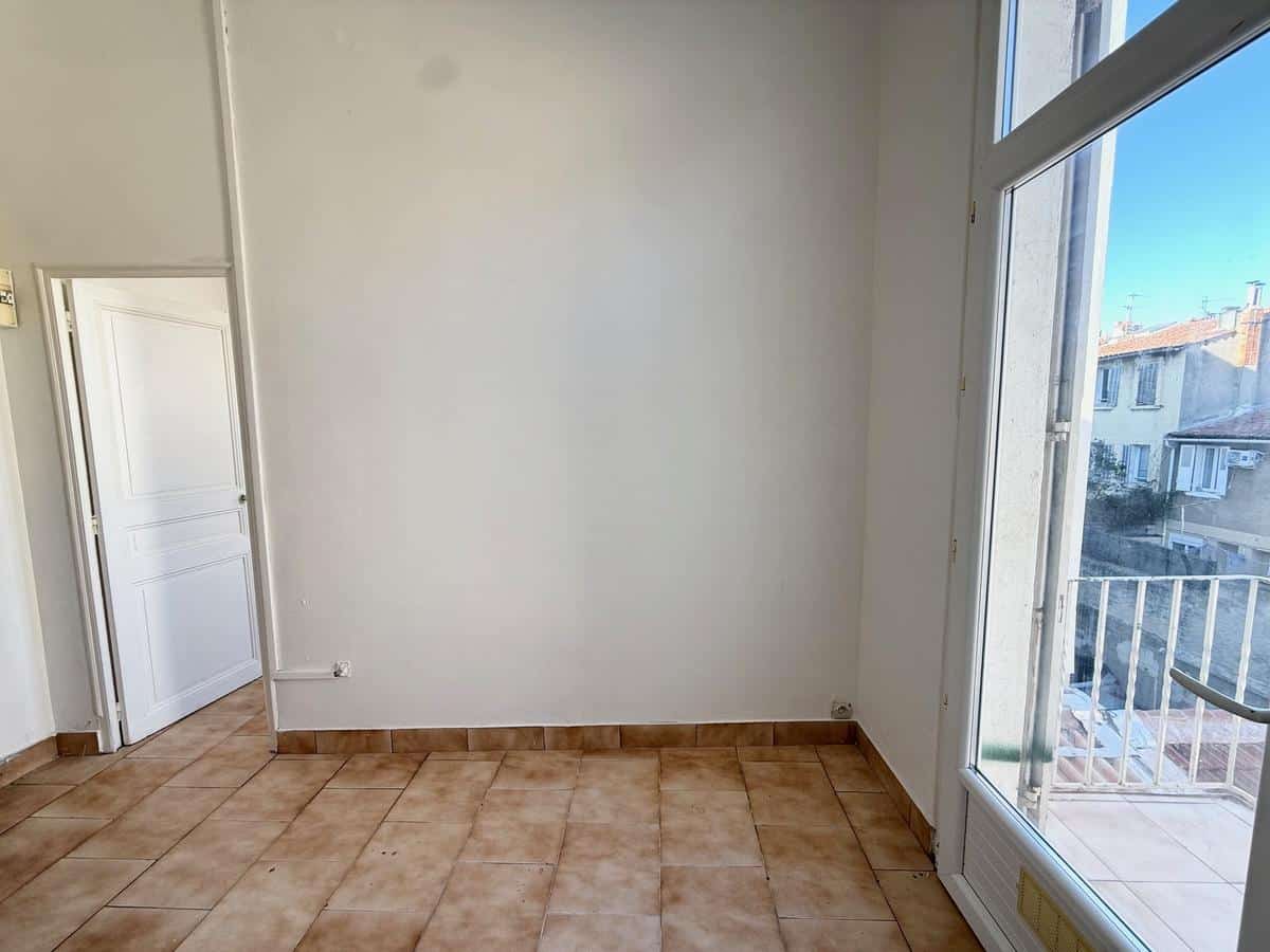 Type 1/2 de 30 m2 13010 Marseille