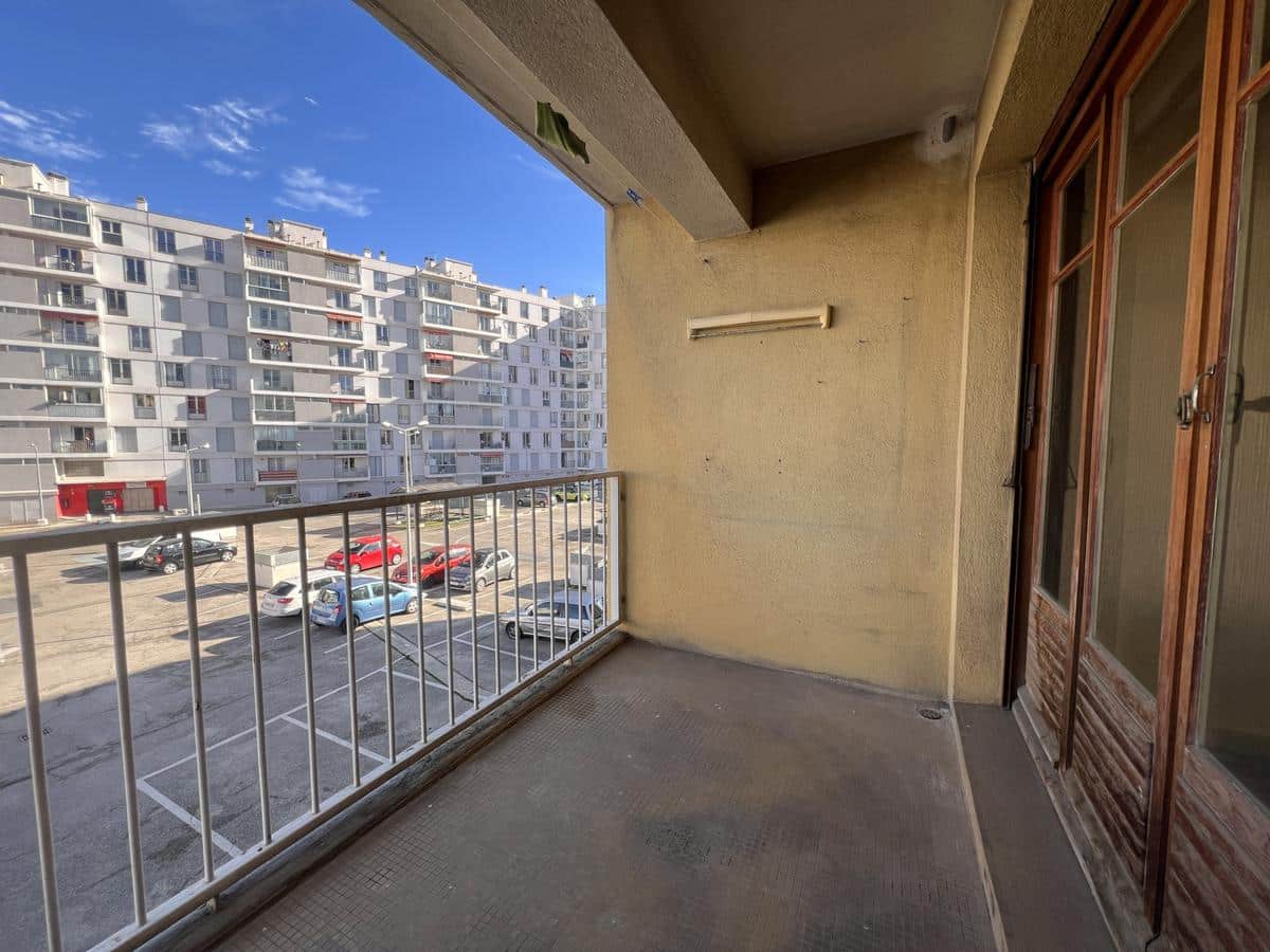 Type 2 Marseille 5e / Timone 41 m2 + Balcon