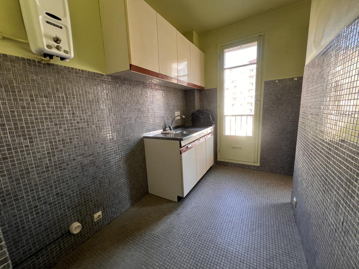 Type 2 Marseille 5e / Timone 41 m2 + Balcon