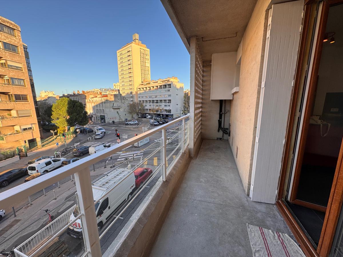 STUDIO – MENPENTI – AV DE TOULON