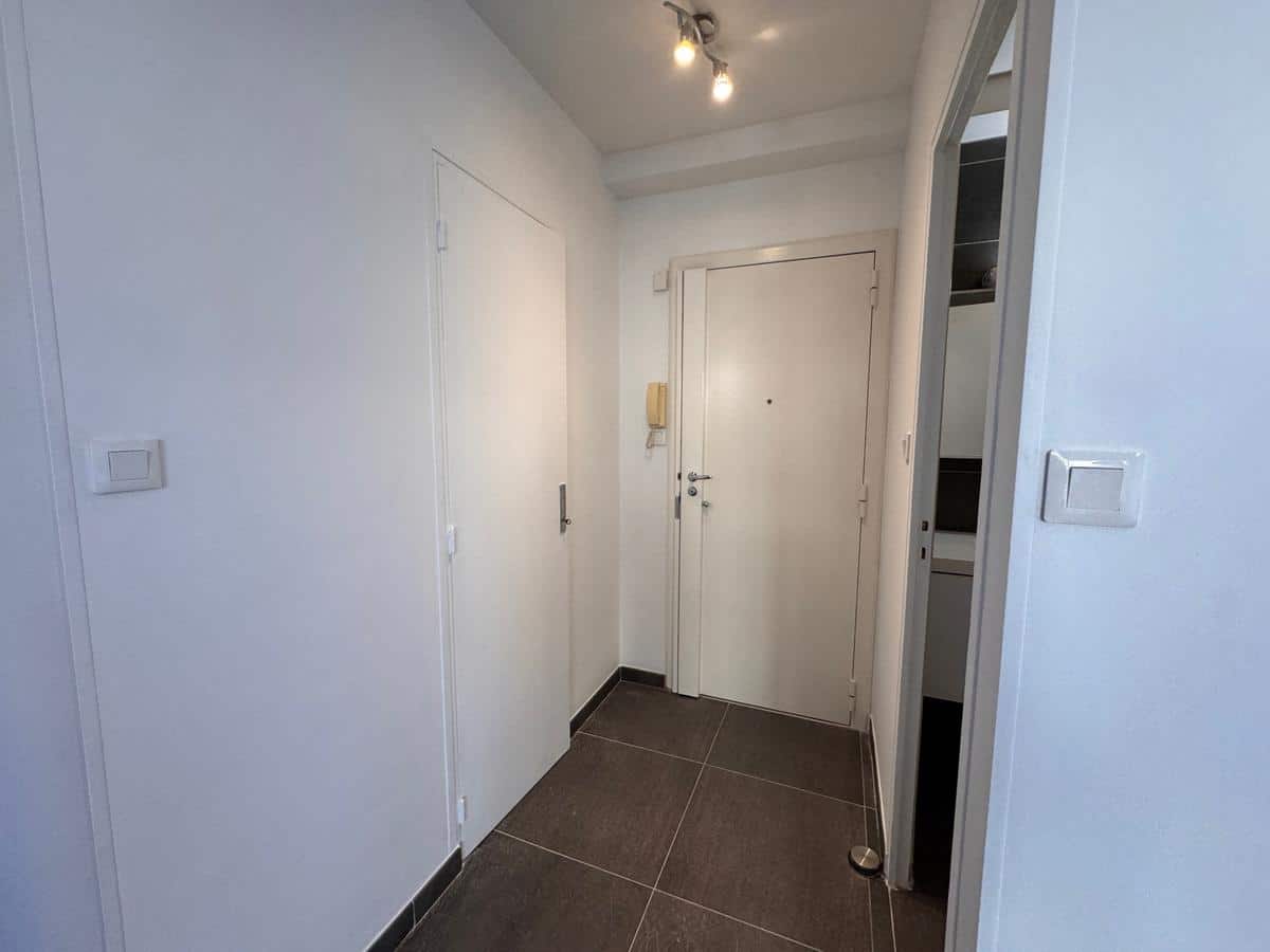 STUDIO – MENPENTI – AV DE TOULON