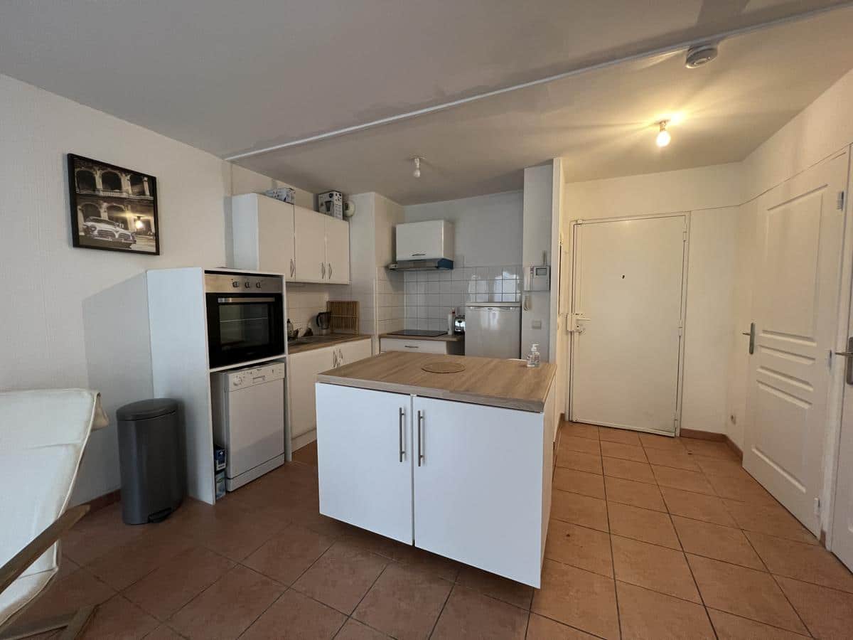 TYPE 2 FURNITURE LA JOLIETTE