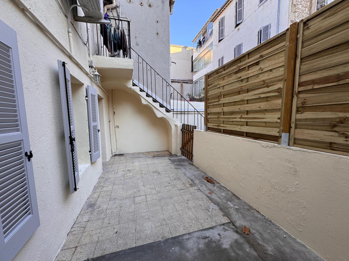 STUDIO – MENTI – BD GILLY