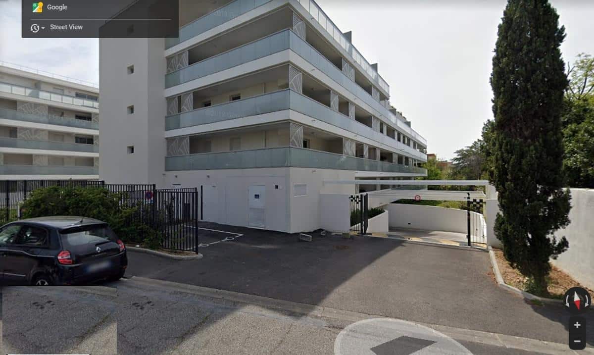 Closed garage for rent Marseille 13008