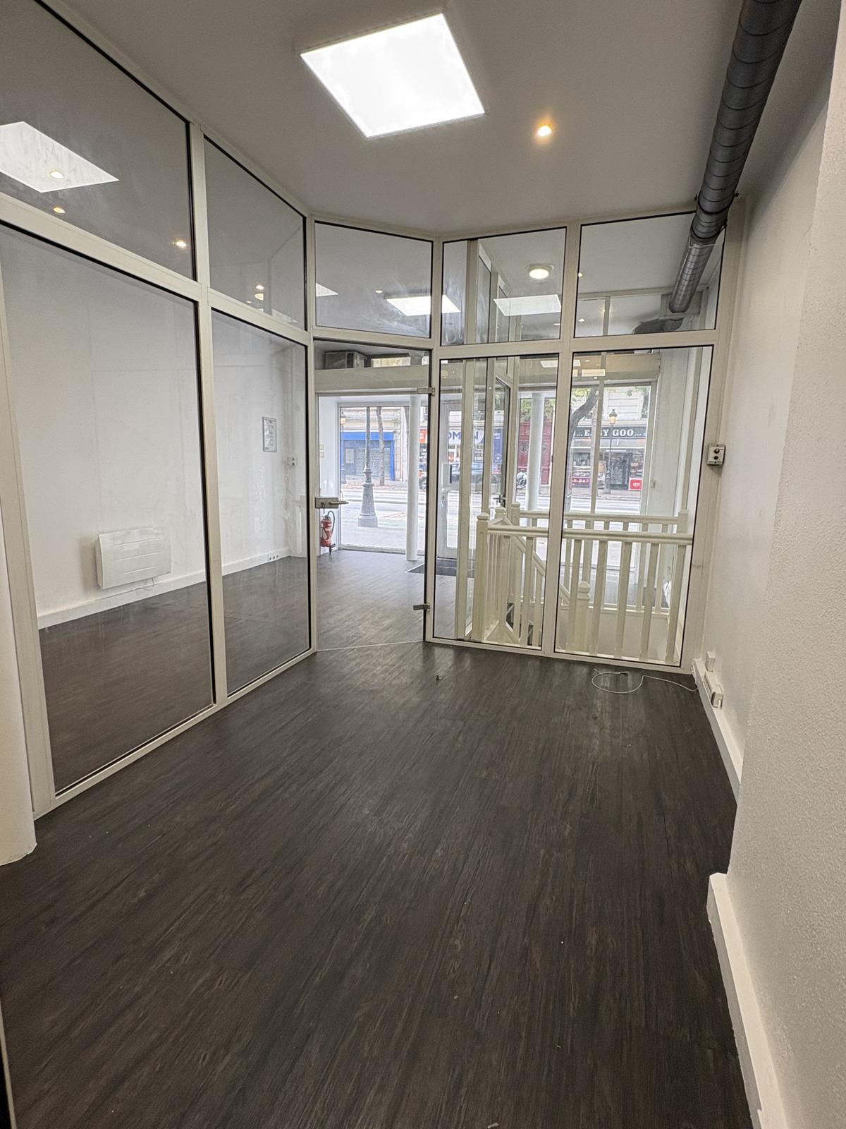 LOCAL COMMERCIAL BOULEVARD DE MAGENTA