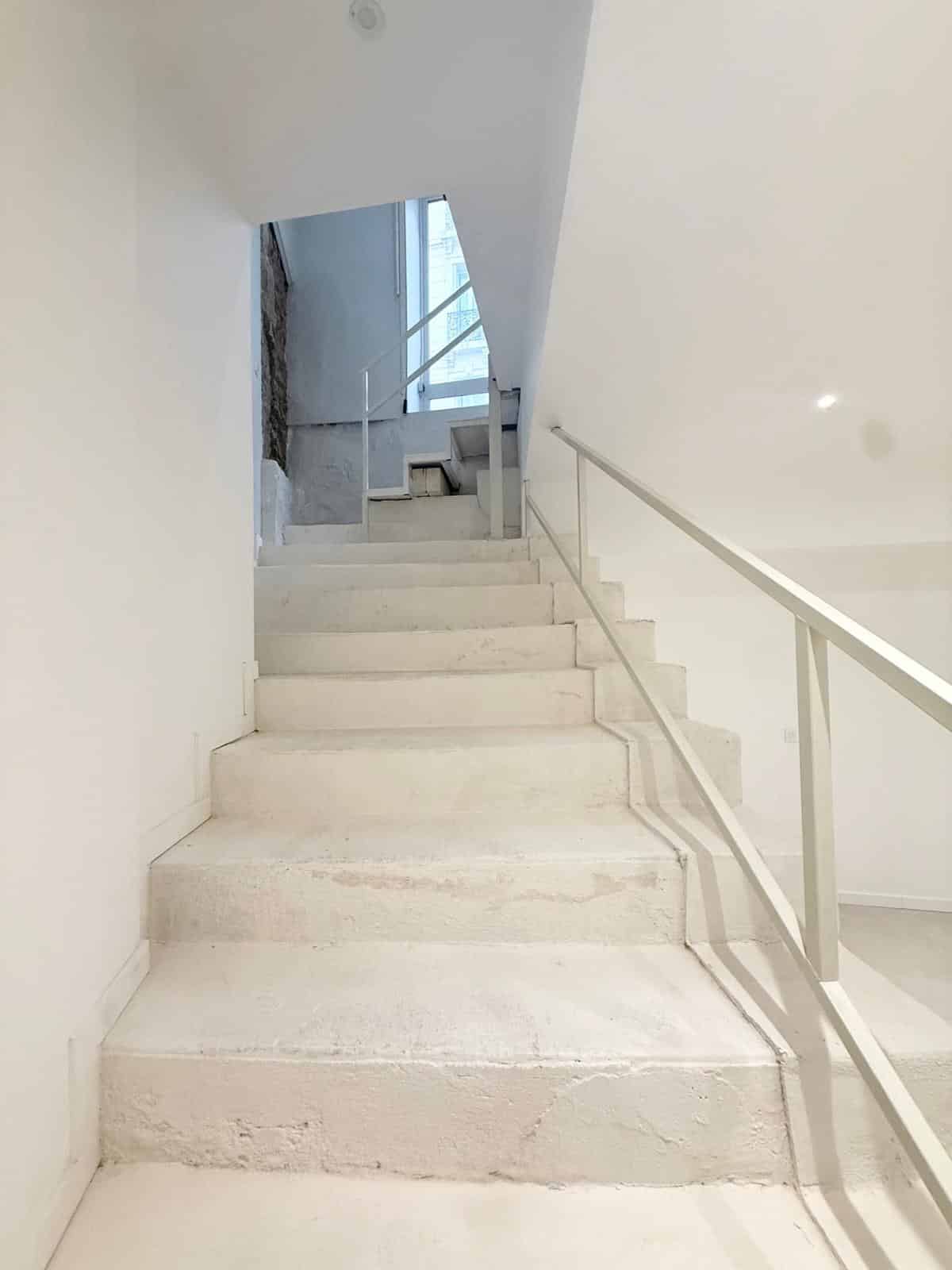 Local of 64 m2 Marseille 7th