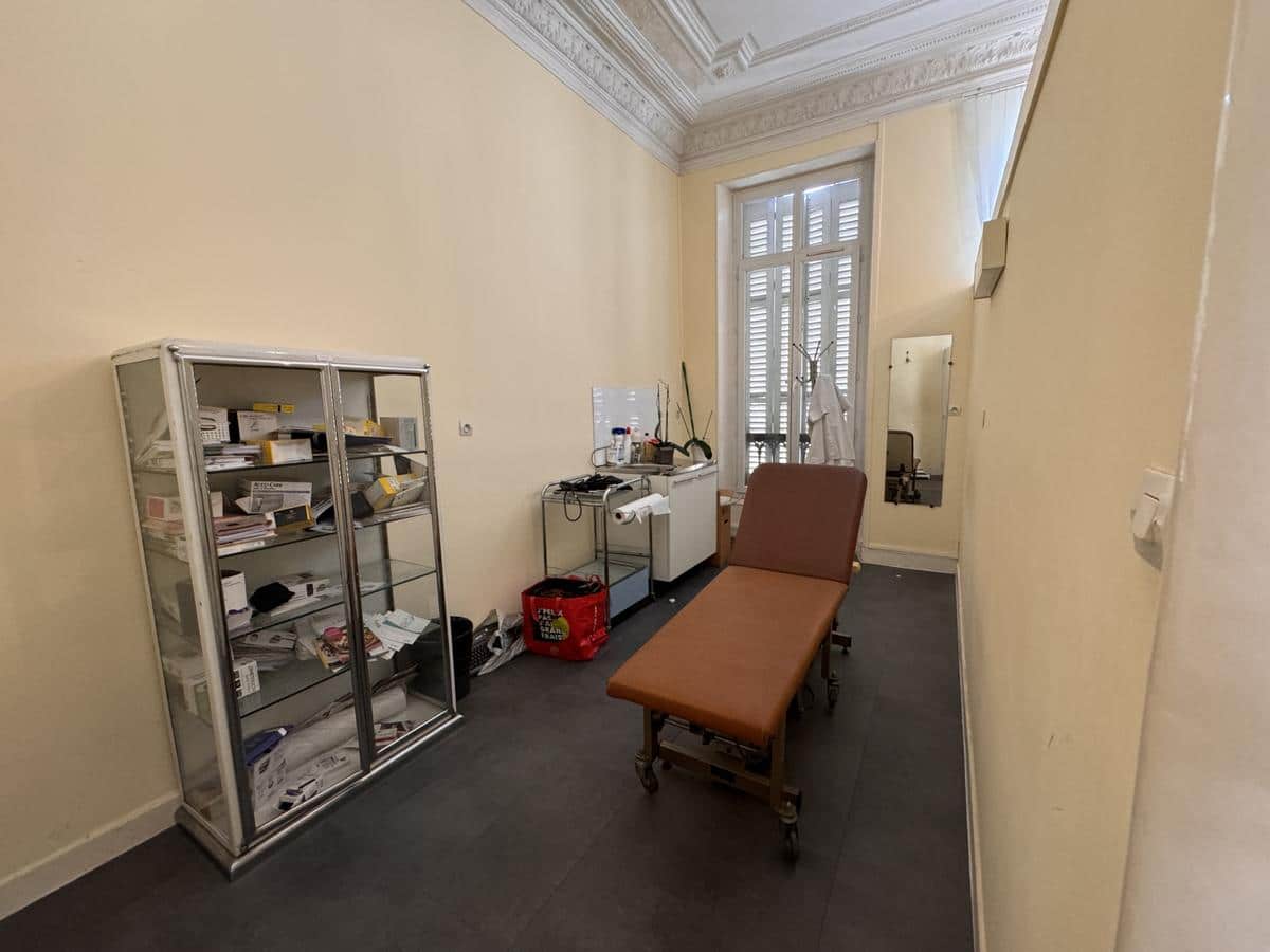 PROFESSIONAL PREMISES METRO REFORMES CANEBIERE