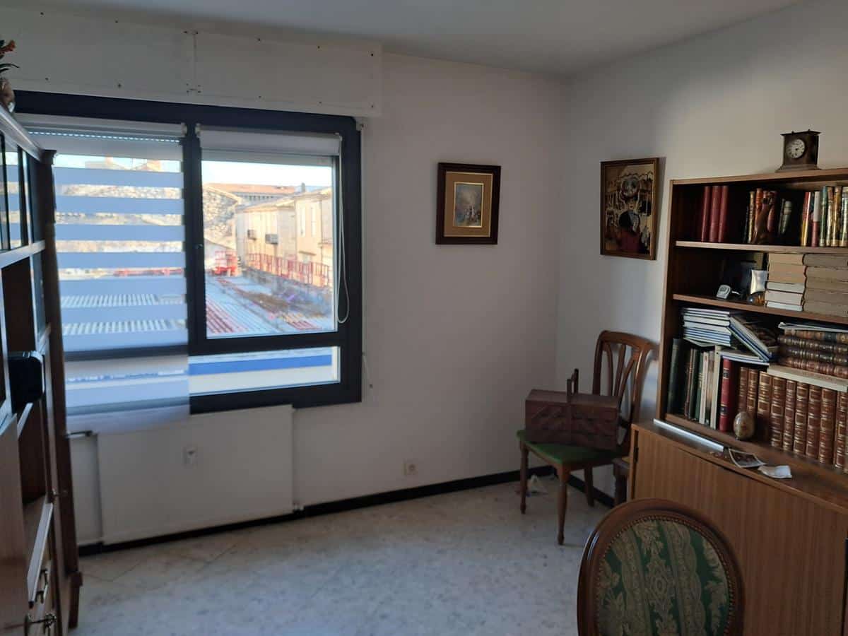 SPACIOUS AND BRIGHT T5 JEAN JAURES AREA – CADEREAU