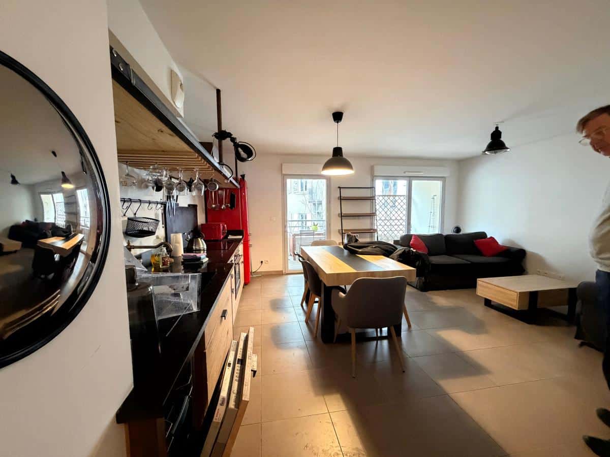 TYPE 3 MEUBLE AVEC BOX - PROXIMITE COURS PIERRE...