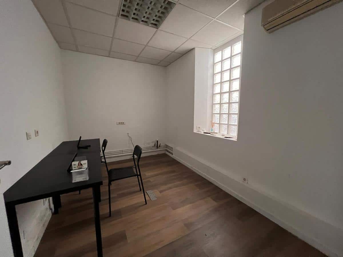 Commercial premises for rent: 35 Boulevard de la Concorde Marseille