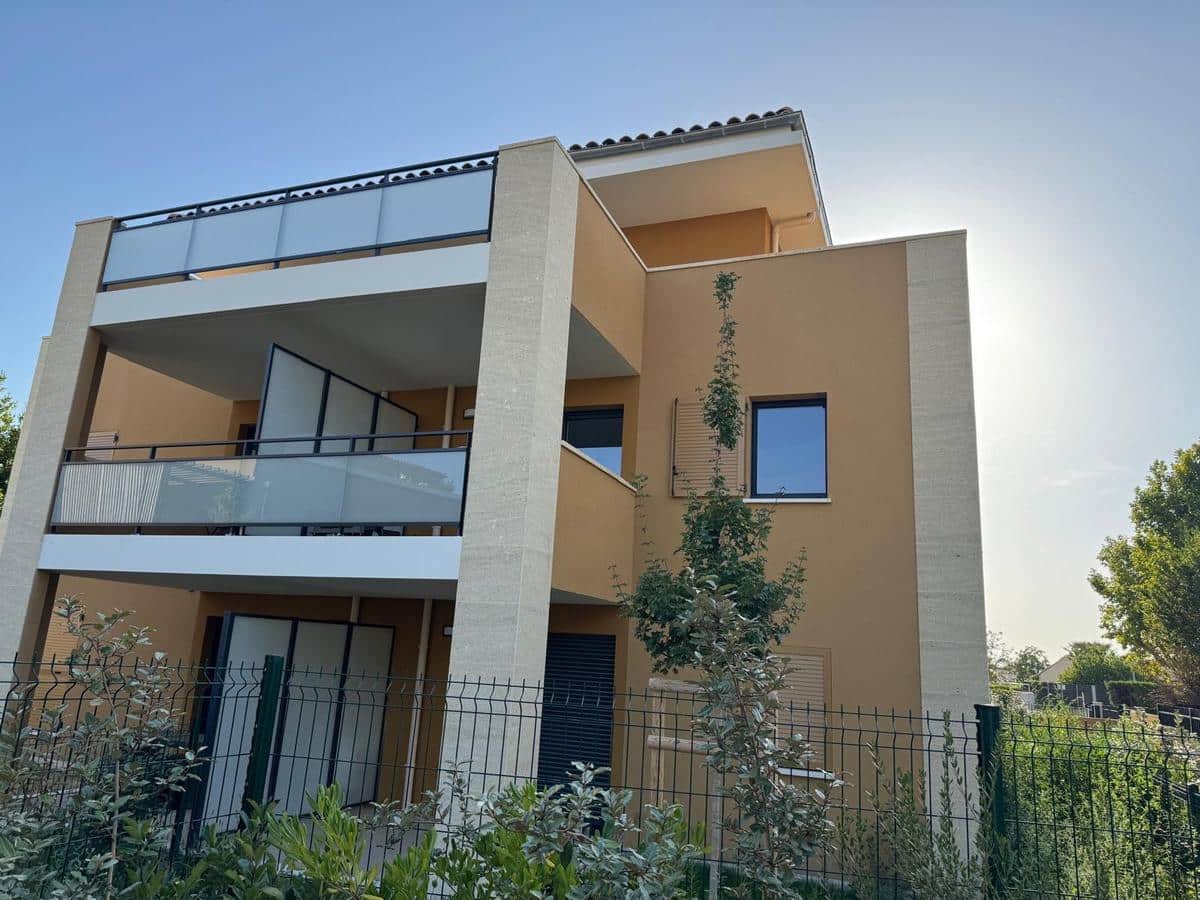 New furnished 2-bedroom apartment in the Les...