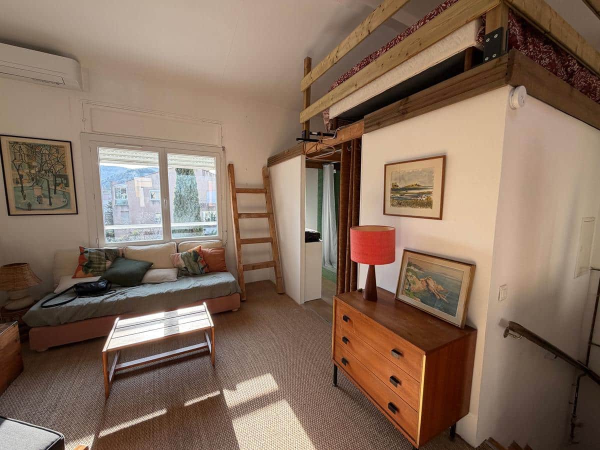 STUDIO MEUBLE - MAZARGUES VILLAGE