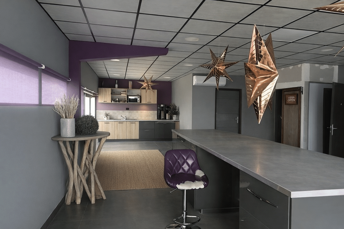 330m2 business premises – Pelissanne