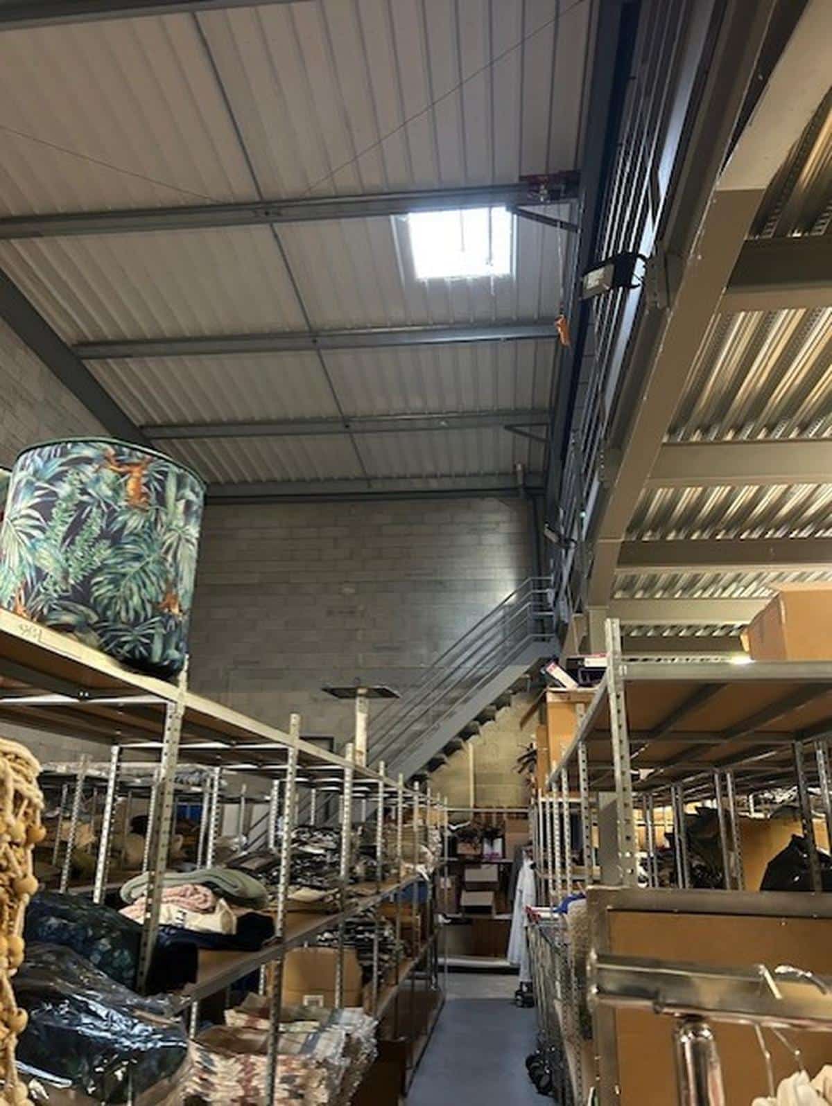 330m2 business premises – Pelissanne