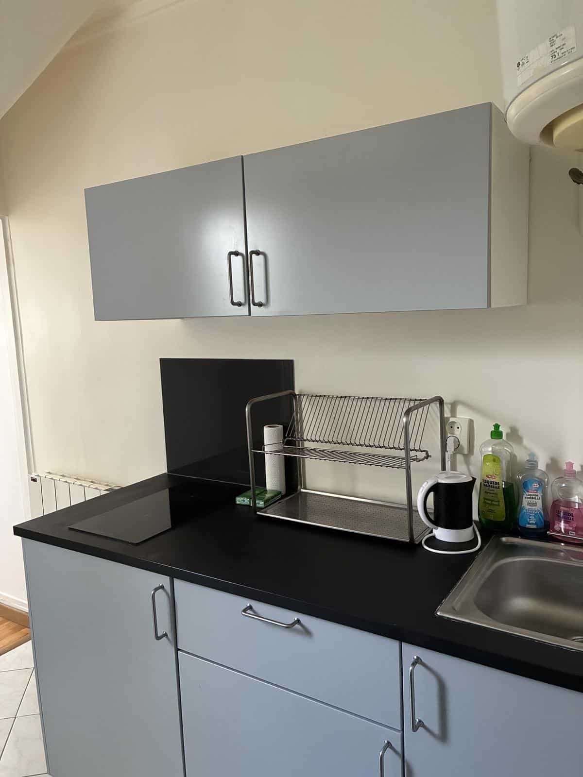 10ème RUE GUY PATIN : UN STUDIO EN DERNIER ETAGE AVEC ASCENS