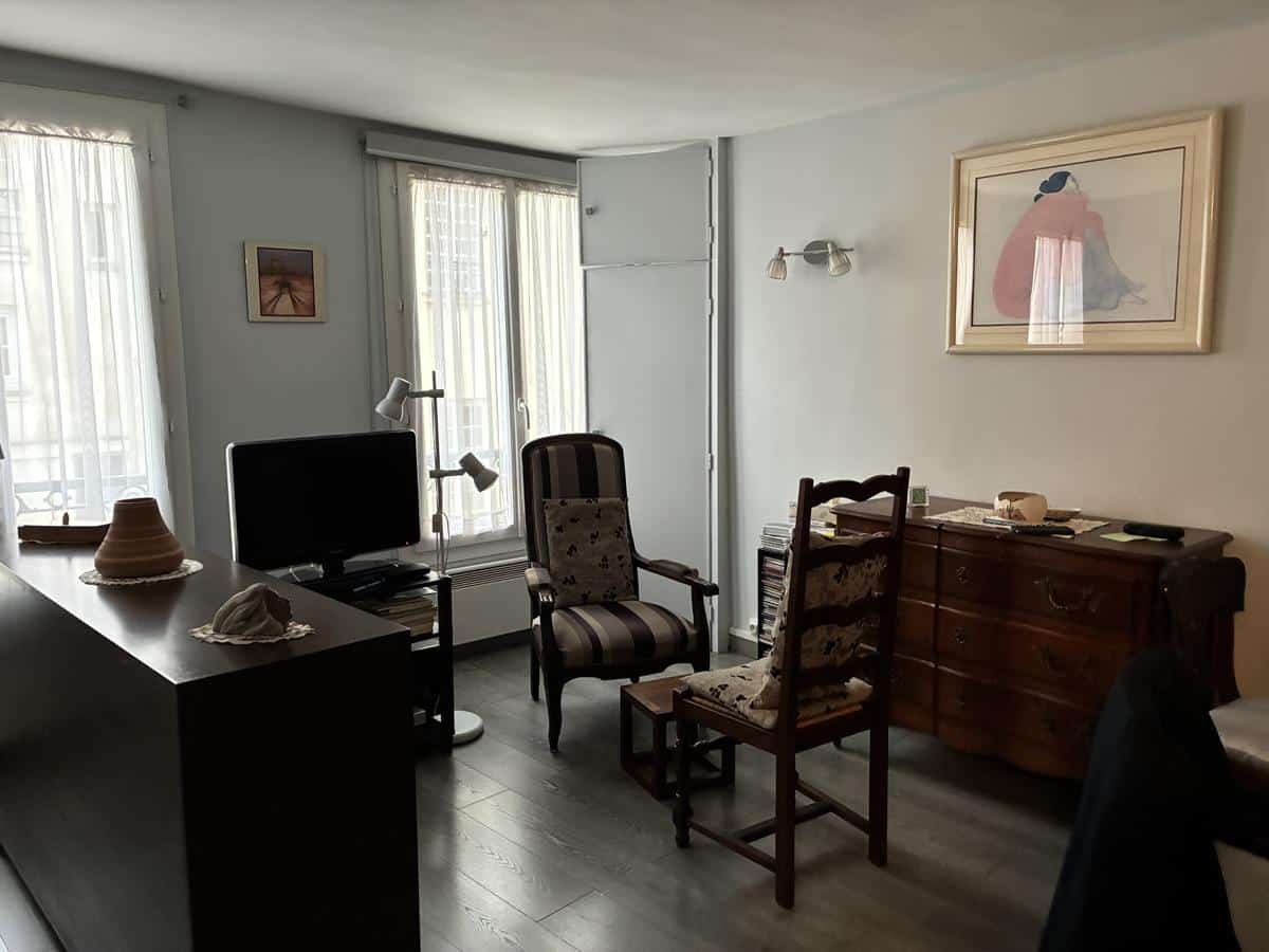 3ème ARTS ET METIERS/RUE DES GRAVILLIERS : GRAND STUDIO SUR