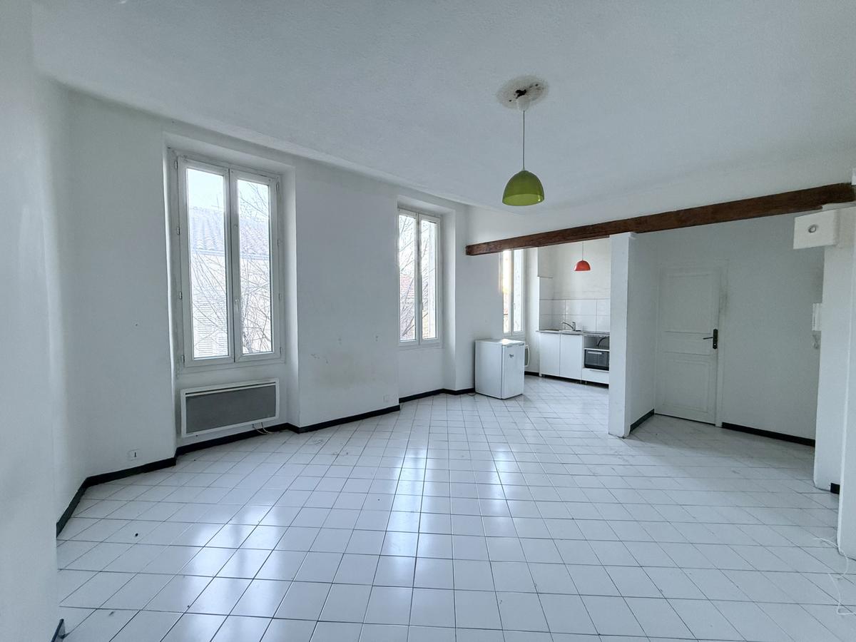 Type 1 de 35 m2 Marseille 3ème