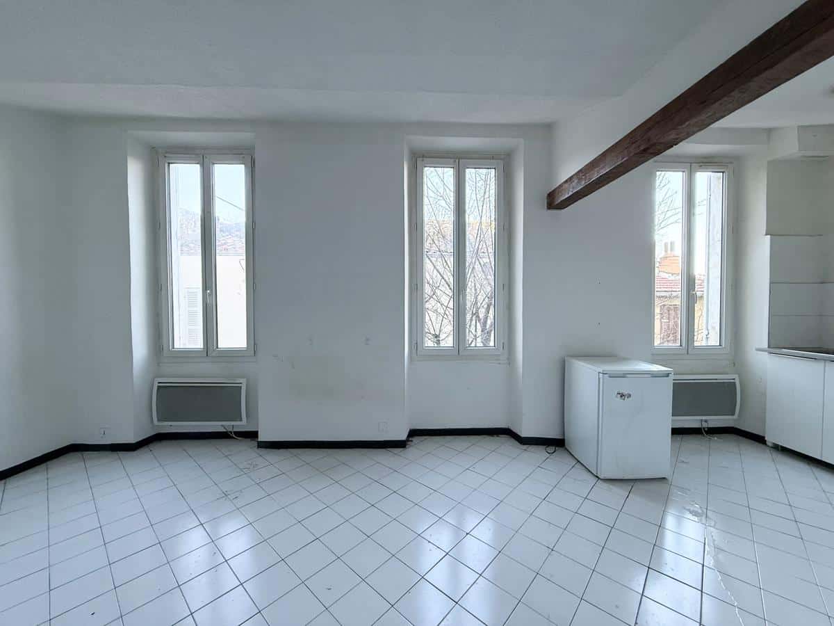 Type 1 de 35 m2 Marseille 3ème