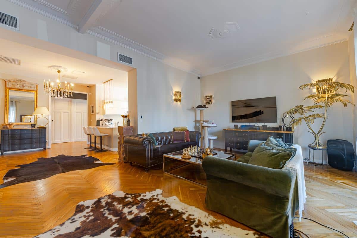 Type 3 of 109 m2 Marseille 8th