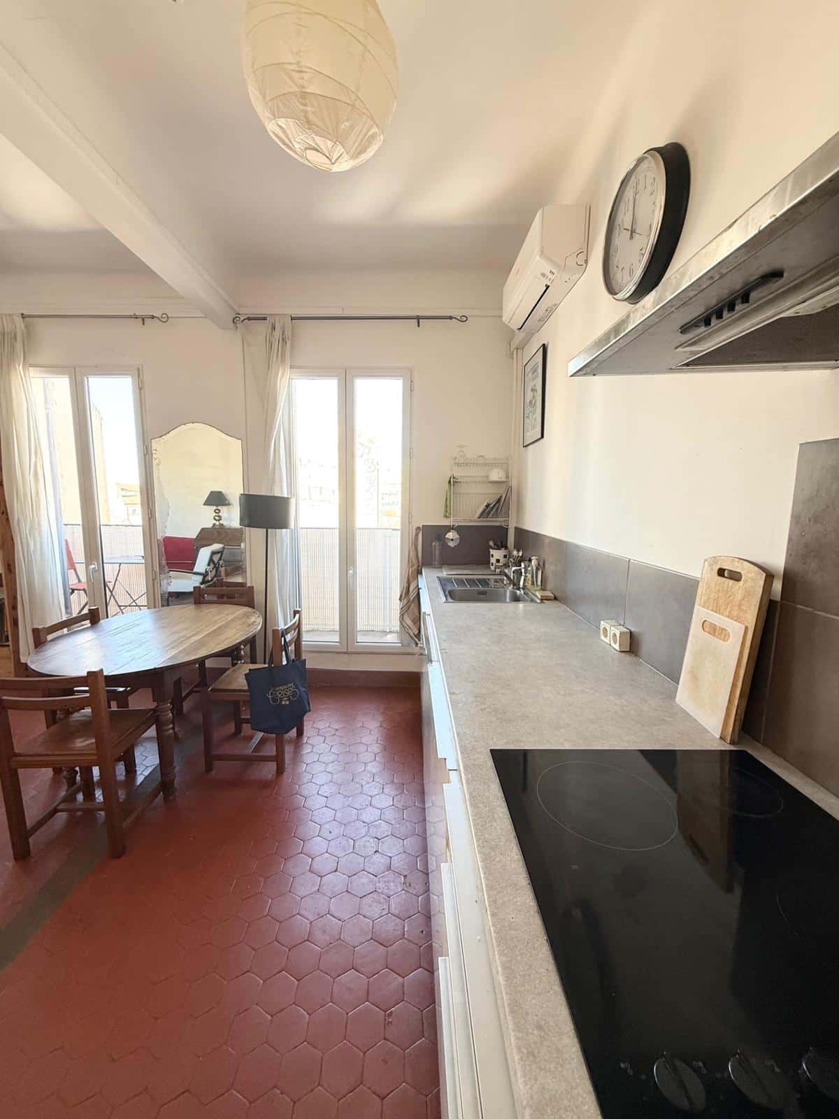 Type 4 de 78,90 m2 avec balcon Marseille 6ème