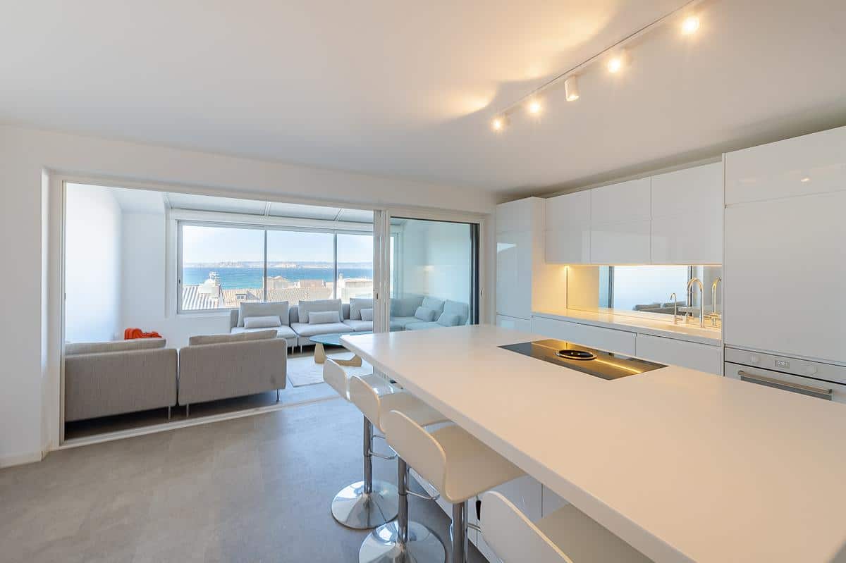 MARSEILLE 8EME DERNIER ETAGE T4 DUPLEX VUE MER