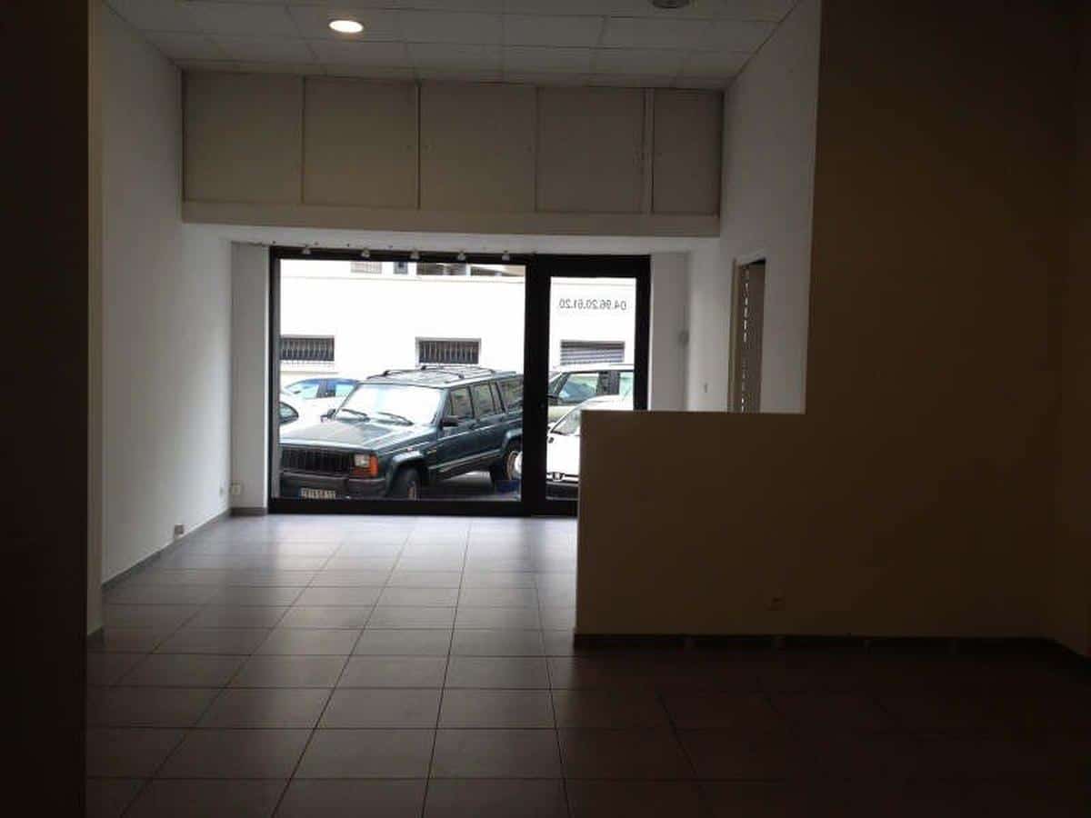 COMMERCIAL PREMISES – PONT DE VIVAUX