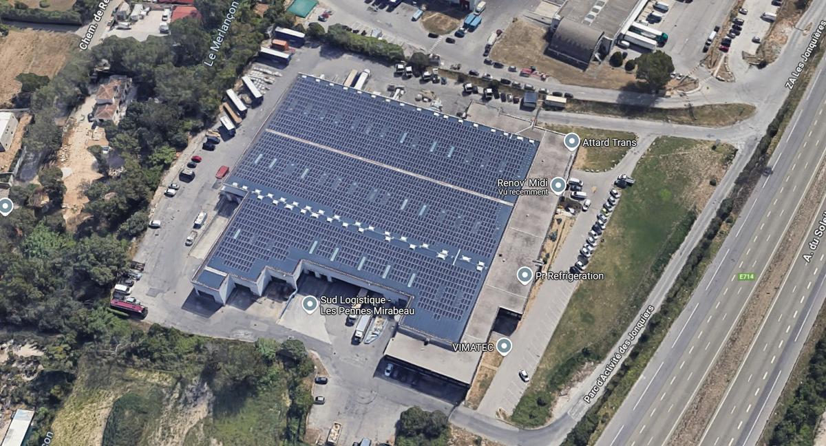 Local commercial de 210 m2 entièrement rénové – Les Pennes M