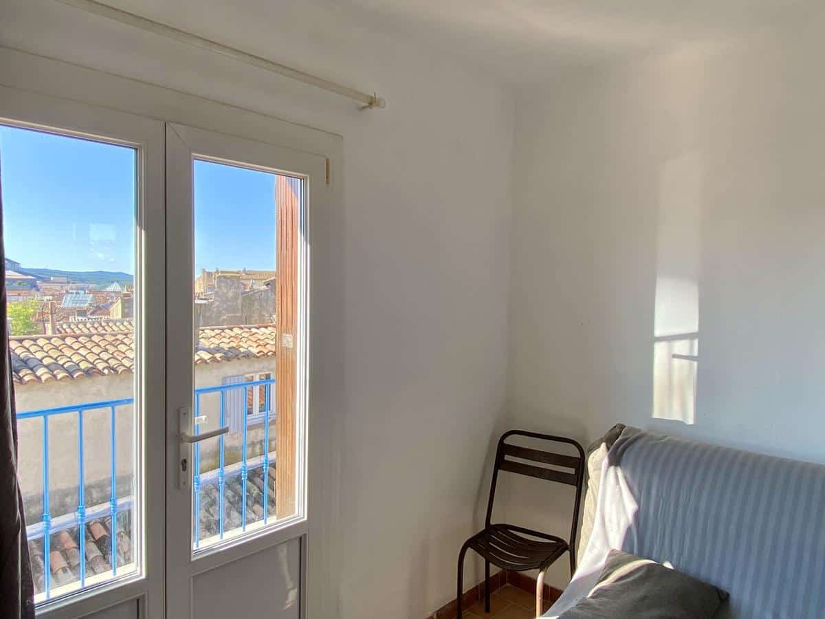 Furnished one-bedroom apartment on Rue Constantin with terrace