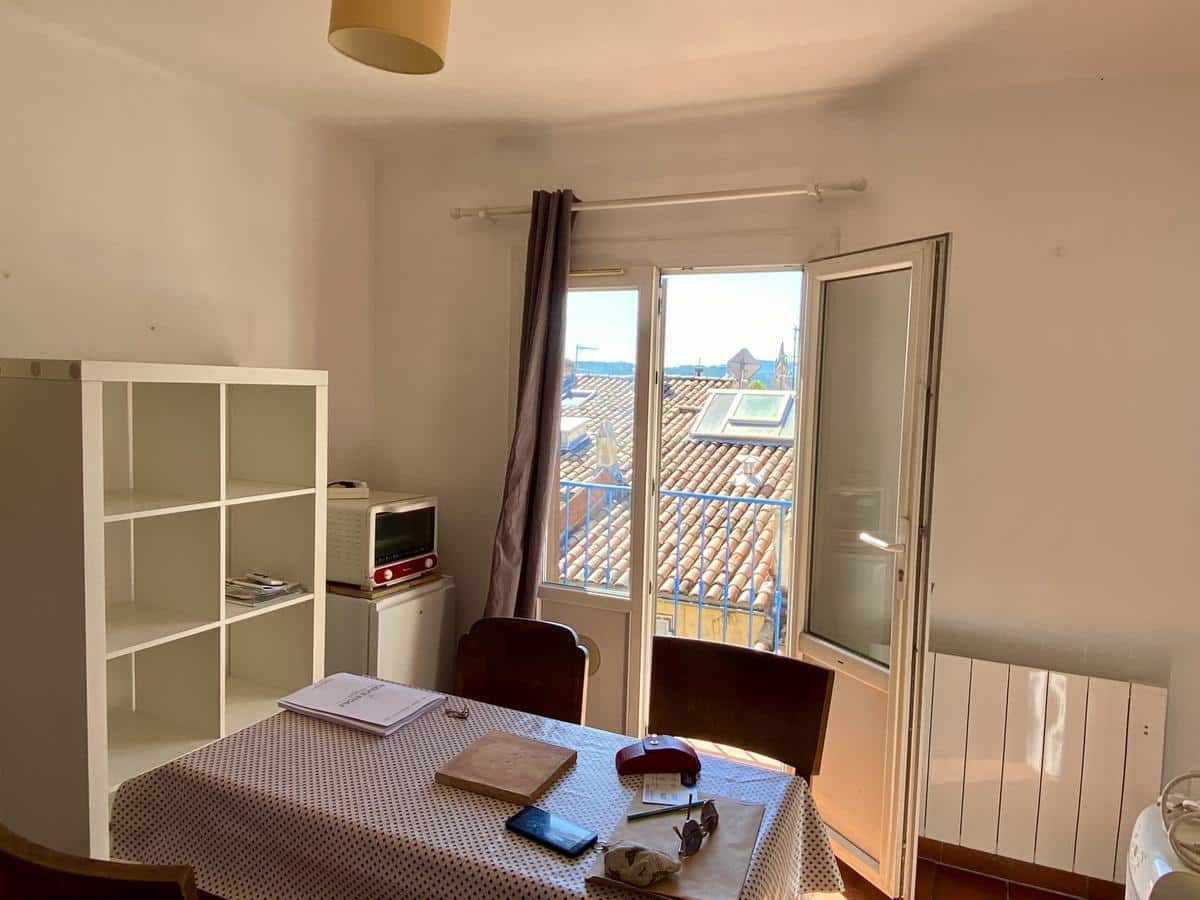 Furnished one-bedroom apartment on Rue Constantin with terrace