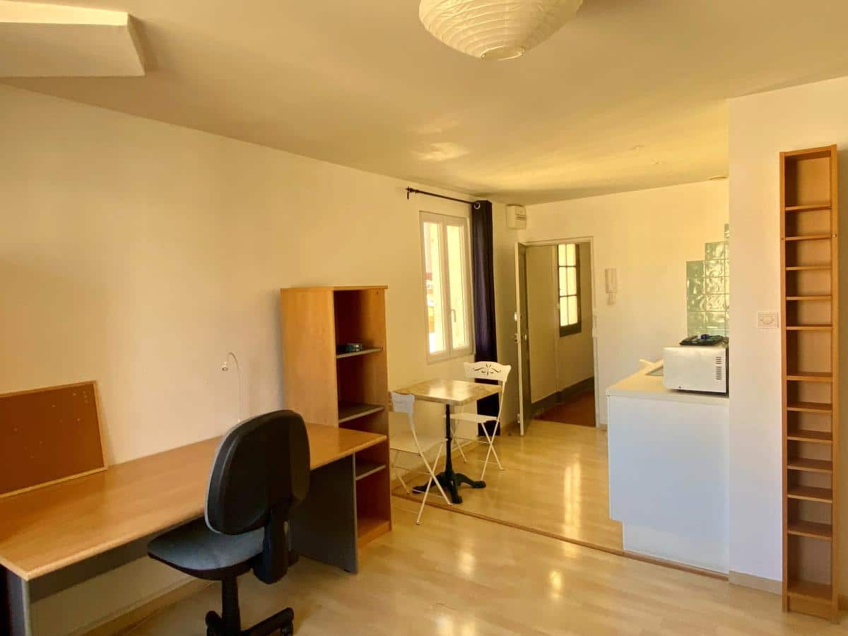 Studio meublé de 23.54m2 CALME  – 7 rue de la Fontaine d’Arg