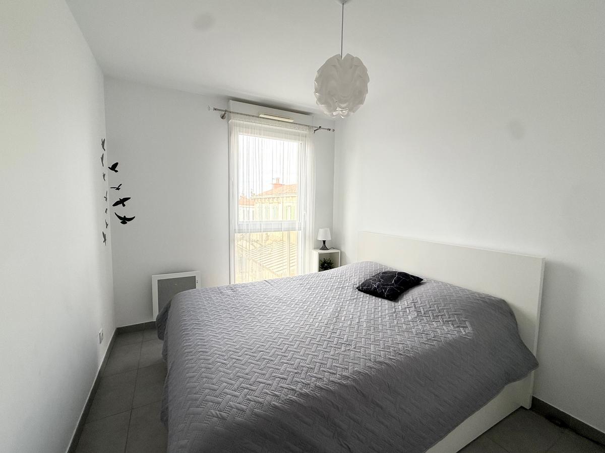 Type 3 de 63,50 m2 + terrasse de 12 m2 Marseile 9ème