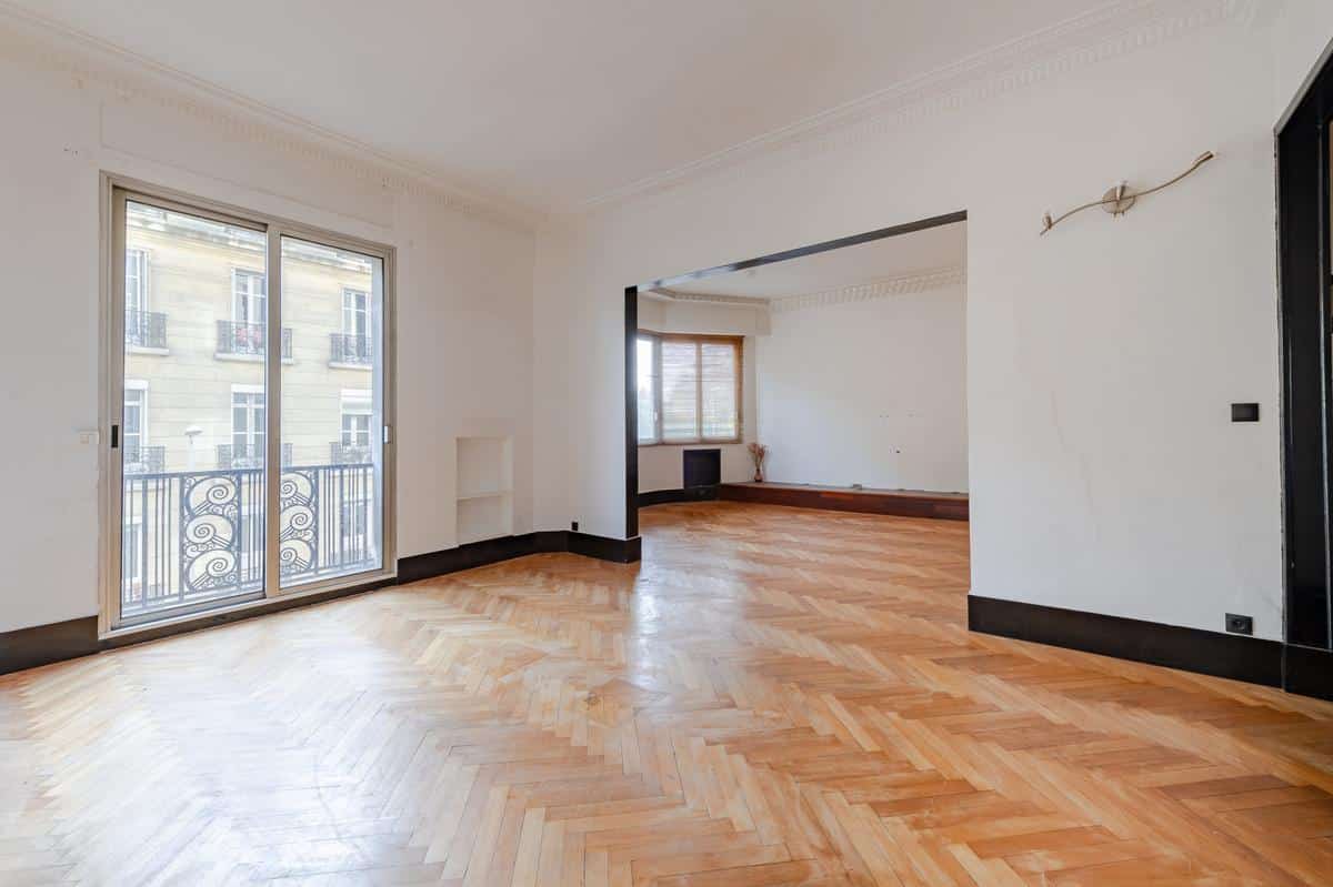 MARSEILLE 8TH ART DECO BUILDING MONTICELLI AREA PROVENCE